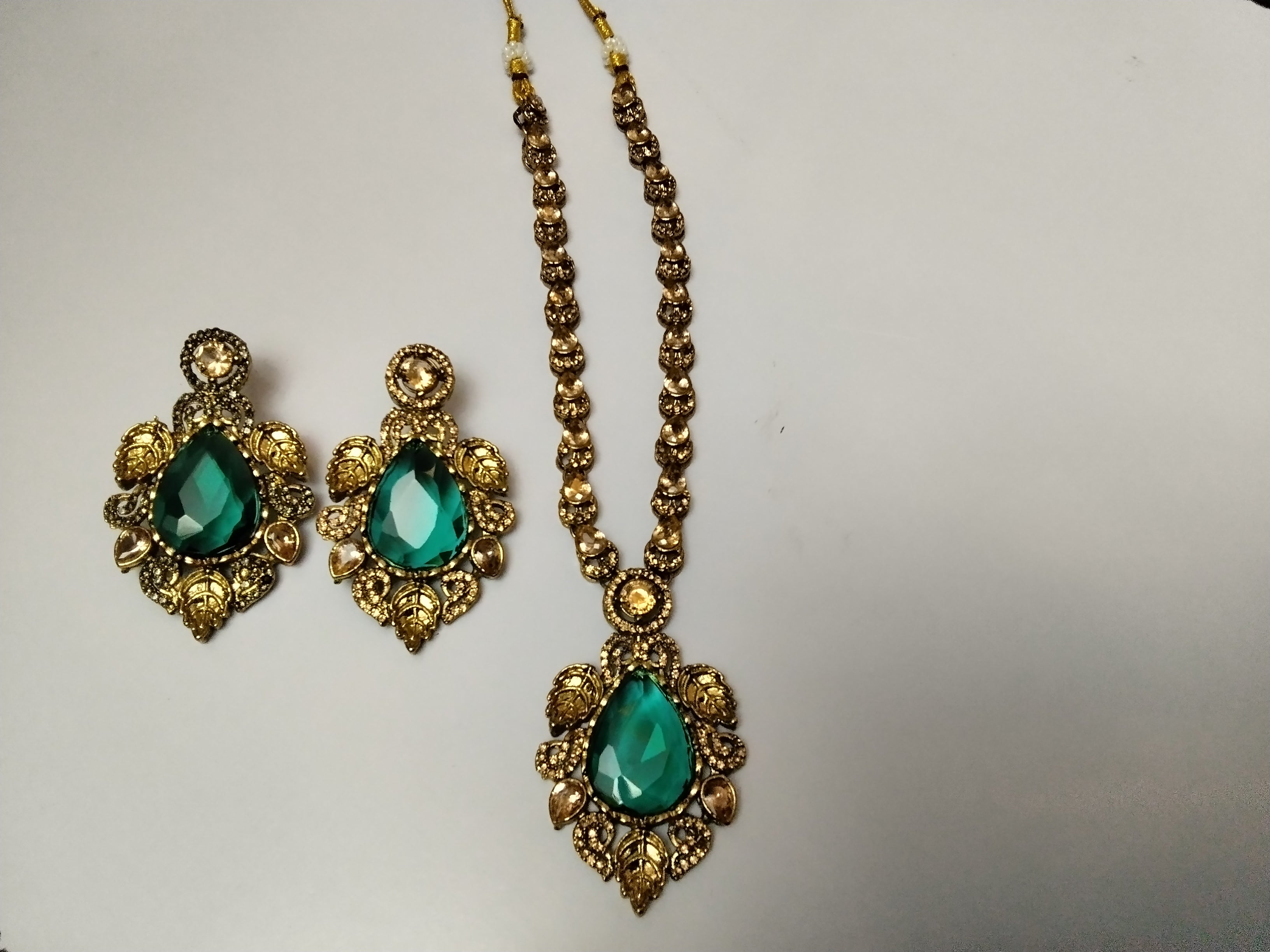 Emerald green stone necklace set CODE: AS - 01